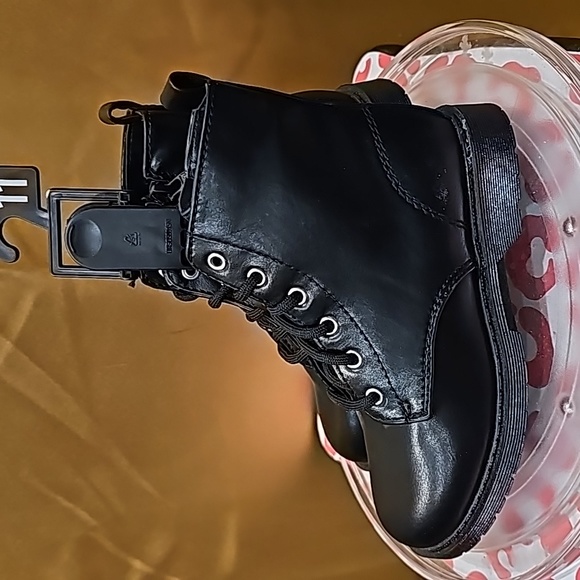 A Wonder Nation Girls Black Combat Boots, Lace Up / Zipper, Size 11, NWT - Picture 6 of 8